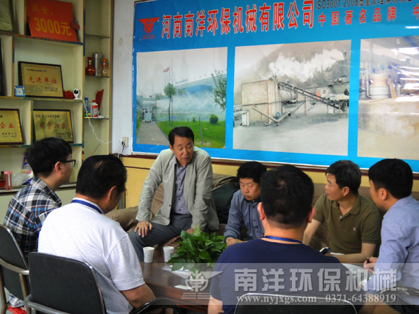 韓國客人考察蔬菜烘幹機