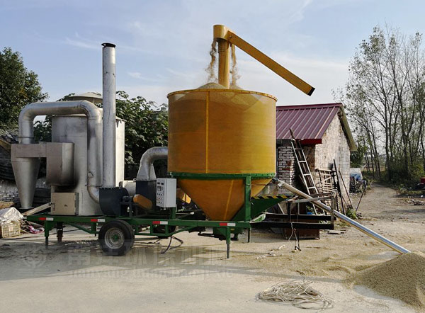 移動糧食烘幹機使（shǐ）用（yòng）現場