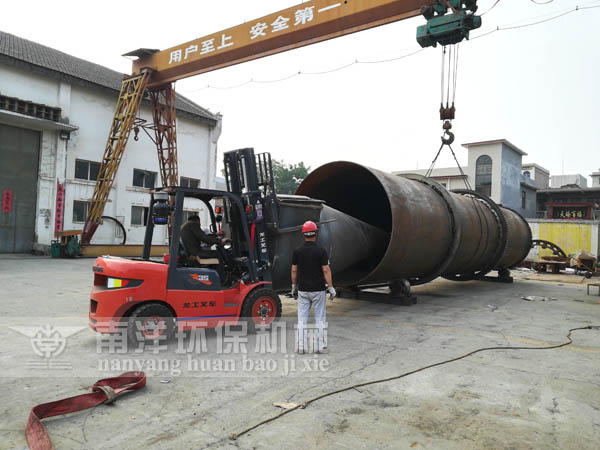 蘭炭烘幹機發貨現場