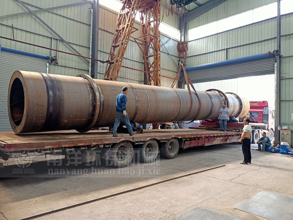 秸稈烘（hōng）幹機發貨現場